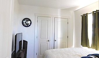 465 W MARINE Dr, Astoria, OR 97103