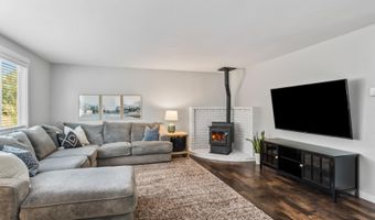 742 SE Sun Ln, Bend, OR 97702