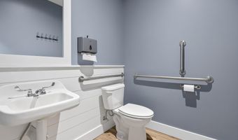 515 E Main St, Anna, OH 45302