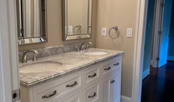 7702 TRAMMELL Rd, Annandale, VA 22003