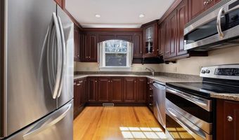 107 Old Beach Rd 2, Newport, RI 02840