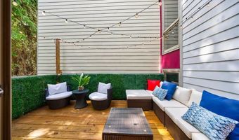 1380 Stirling Cir NW 26, Atlanta, GA 30318