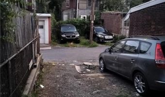 1138 W Maple St, Allentown, PA 18102