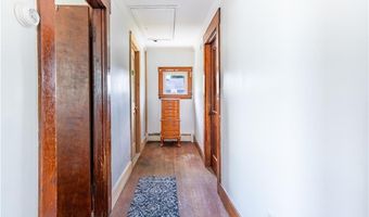 52 Planet Ave, East Providence, RI 02915
