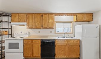 3 Cross St, Augusta, ME 04330