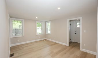 32 Raymond Rd, Auburn, NH 03032