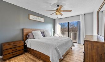 109 Peddlars Dr 109, Branford, CT 06405