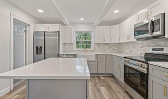 305 McCormack Rd, Albany, NY 12208