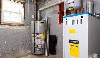 1301 Plainfield St, Johnston, RI 02919