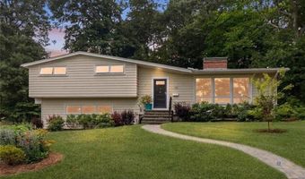 10 Guzeika Rd, North Kingstown, RI 02852
