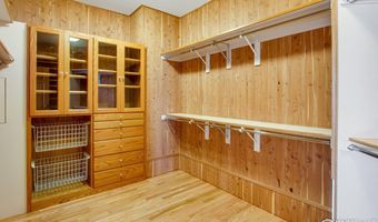 2366 Shoreside Dr, Berthoud, CO 80513