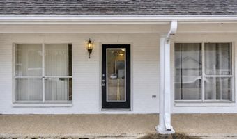 1041 Lake Vlg, Brandon, MS 39047