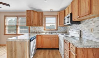 8 Fox Hill Ter, Ansonia, CT 06401