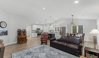 423 Old Glory Dr NE, Alexandria, MN 56308