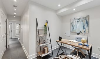 652 L St NE 1, Washington, DC 20002