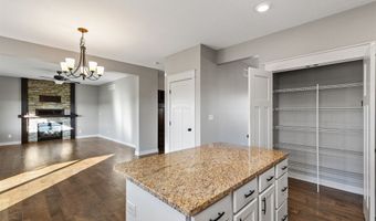 2107 NE 17th St, Ankeny, IA 50021