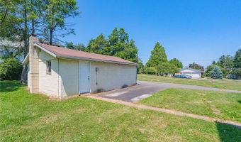 4165 E Texas Rd, Allentown, PA 18103