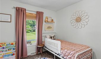 408 Abbyshire Rd, Akron, OH 44319