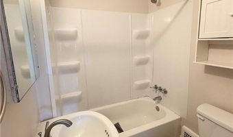 2420 E Market St 1, Akron, OH 44312