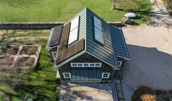 41 Walcott Ave, Jamestown, RI 02835