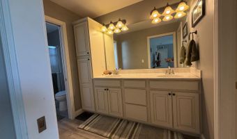 102 Shale Ct, Batesville, IN 47006
