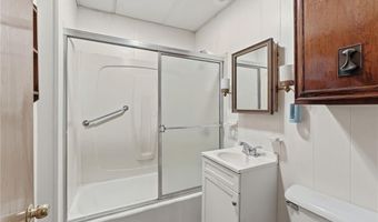 5 Branch Ave, North Smithfield, RI 02896