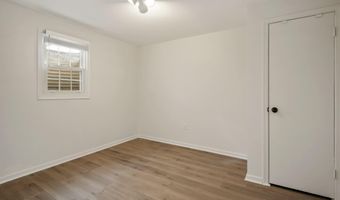 7572 WESTLAKE Ter 56, Bethesda, MD 20817