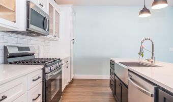 902 Stonehenge Dr, Bedford, IN 47421