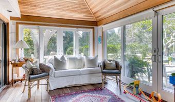 641 Montauk Hwy, Amagansett, NY 11930