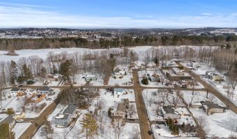 72 Louise St, Auburn, ME 04210