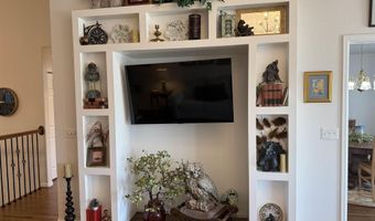 214 PALM SPRINGS Ave, Cheyenne, WY 82009