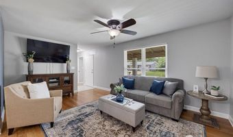 527 Blazedwood Dr, Ballwin, MO 63021