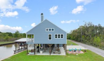 9406 Amberjack Ln, Abbeville, LA 70510