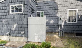 36 Elm St, Alton, NH 03810