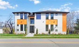 727 NE 2nd St, Bentonville, AR 72712
