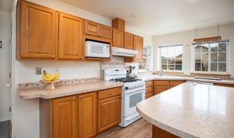 646 Oak St, Elko, NV 89801