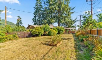 883 S 57TH St, Springfield, OR 97478