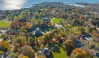 14 Leroy Ave, Newport, RI 02840