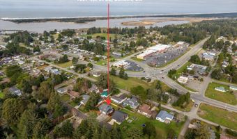 1057 4th St SE, Bandon, OR 97411
