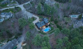 6 Williamsburg Ln, Bedford, NH 03110