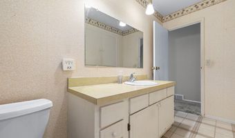 1055 Thomas Dr, Ashland, OH 44805