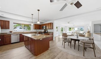 1386 Nanialii St, Kailua, HI 96734