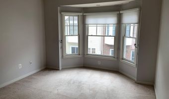 2855 11TH St N, Arlington, VA 22201