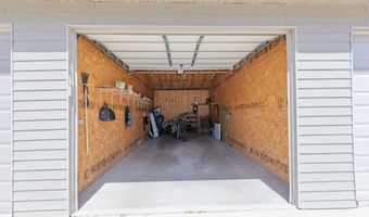 342 Benit Dr #4, Arnolds Park, IA 51331