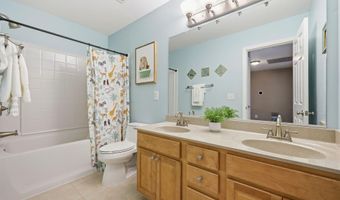 1007 Copper Ridge Ct, Apex, NC 27502