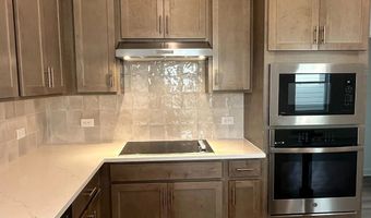 182 Peeps Ct, Adkins, TX 78101