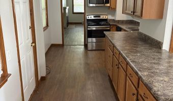 417 S Lincoln Ave, Aurora, MO 65605