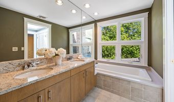 754 Rustic Ln, Cheshire, CT 06410