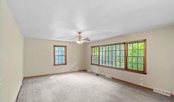 6337 Piping Rock Rd, Madison, WI 53711