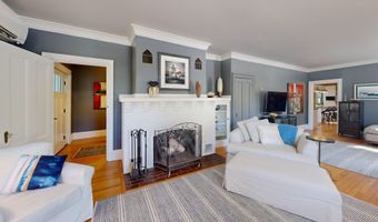 75 Court St, Belfast, ME 04915